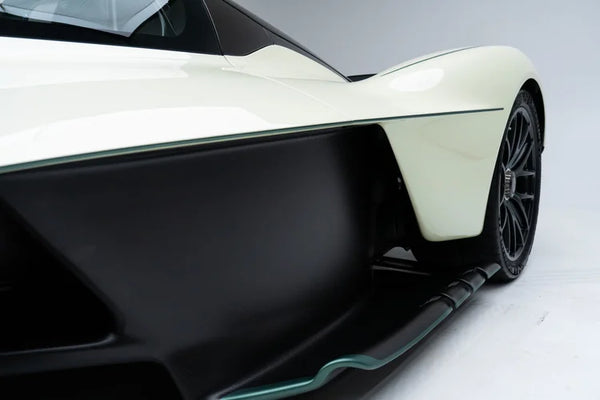 2024 Aston Martin Valkyrie Spider - Image 3