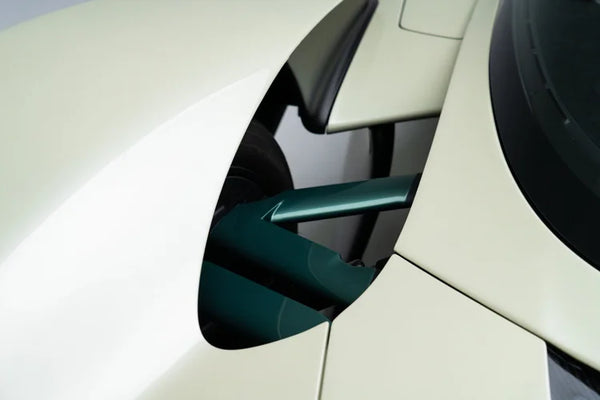 2024 Aston Martin Valkyrie Spider - Image 4