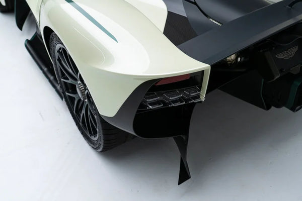 2024 Aston Martin Valkyrie Spider - Image 9